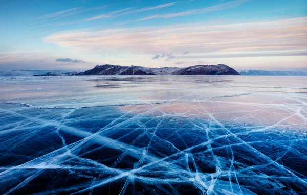 Лед на море