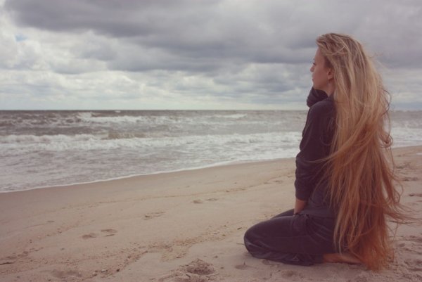 Девушка и океан