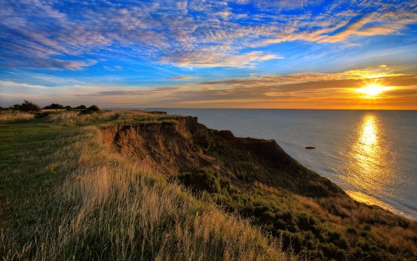 Тамань обрывистый берег