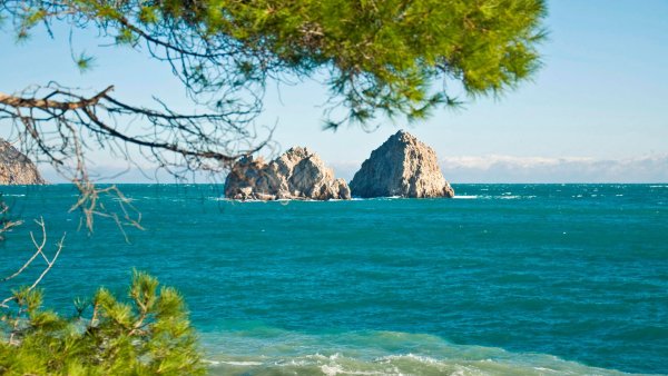 Скалы адалары Крым