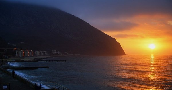 Артек гора Аю Даг закат