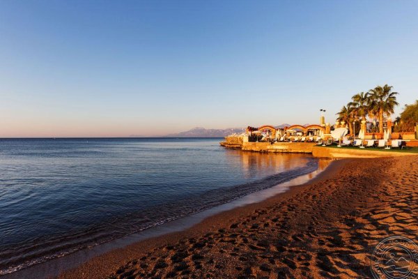 Отель Club Hotel Sera пляж