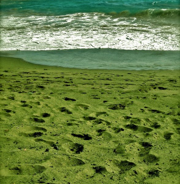 Зеленый пляж Папаколеа. Гавайи