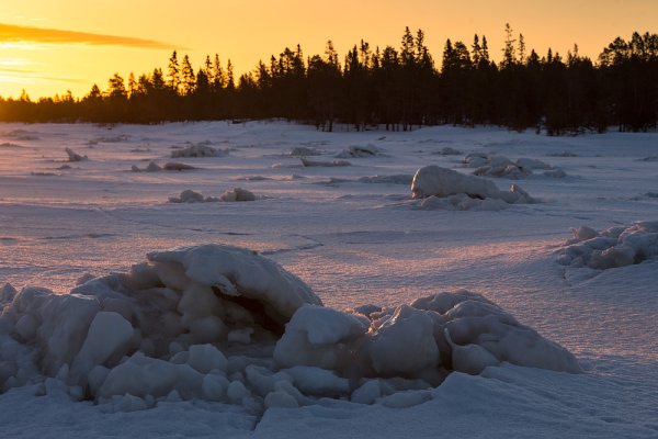 Белое море снег