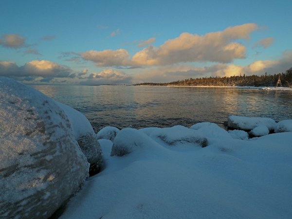 Море подо льдом