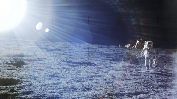 Космонавт в воде