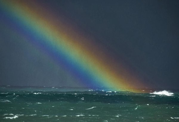 Радуга над морем