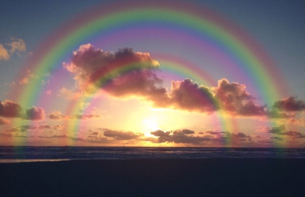 Радуга на море