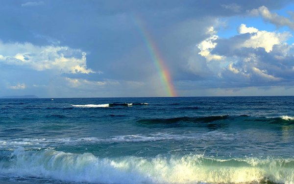 Радуга на море