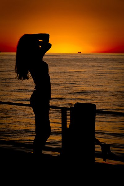 Кудрявая спиной море