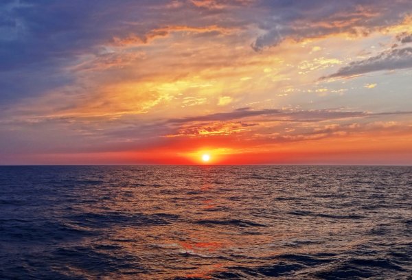 Каспийское море закат