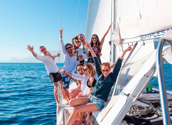 Влюбленные на берегу моря