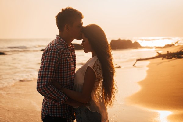 Романтические отношения между мужчиной и женщиной