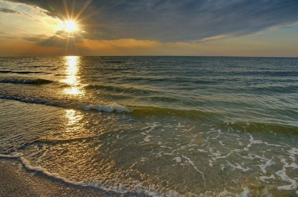 Закат на Азовском море