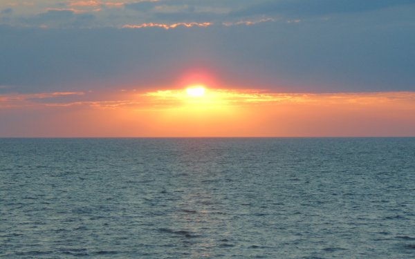 Фон Азовское море