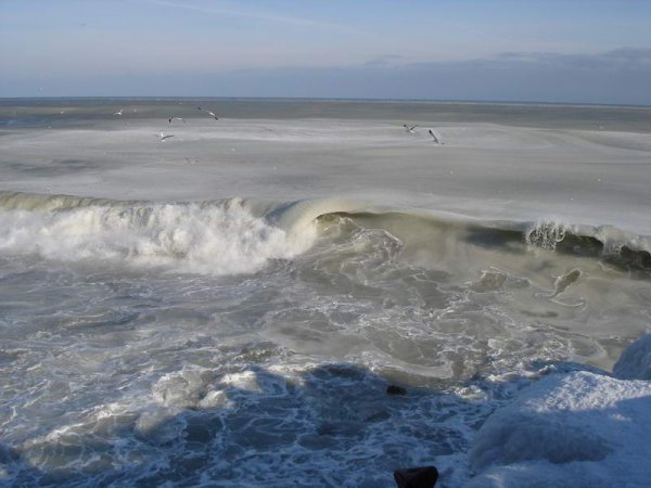 Лед на Азовском море