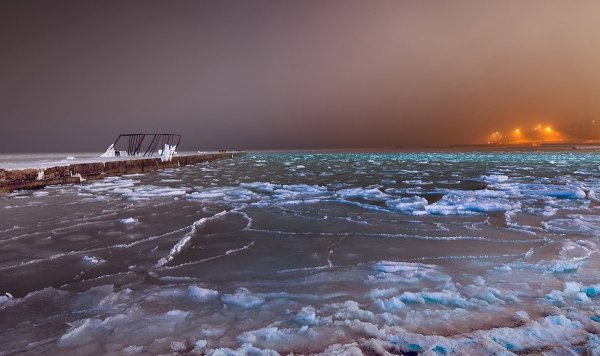 Замерзшее черное море 2012
