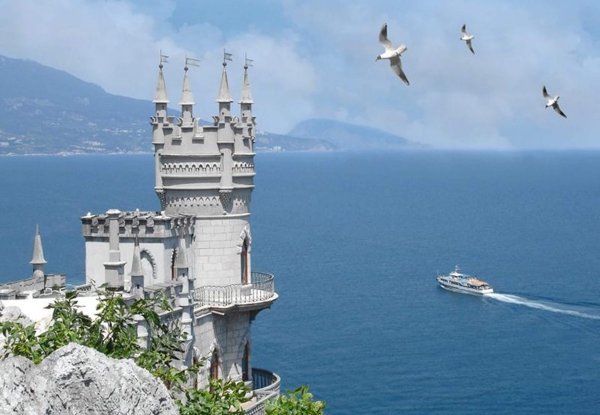 Алушта Ласточкино гнездо