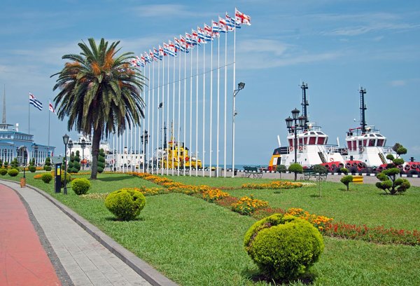 Кобулети, Поти