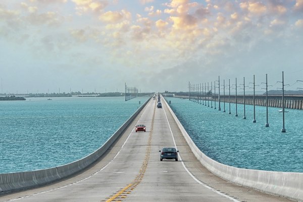 Мост в Майами длинный