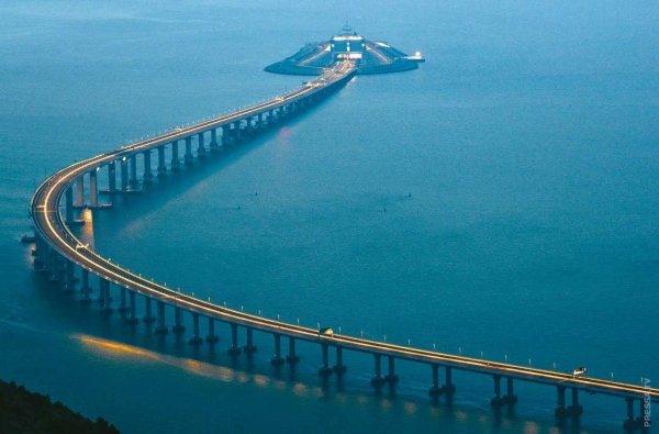 Дорога у моря