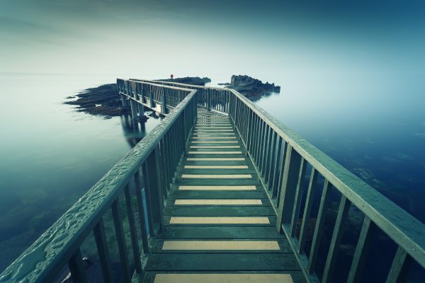 Мост красивый большой