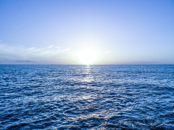 Синее море