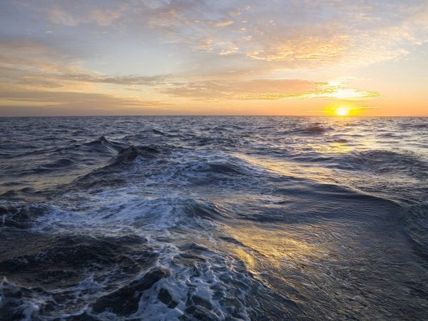 Море, волны