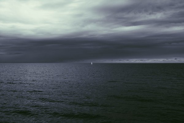 Море в пасмурную погоду
