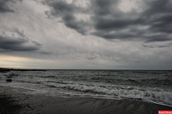 Море пасмурно