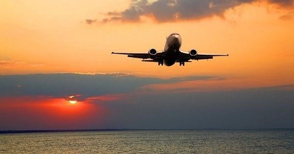 Самолет море пальмы