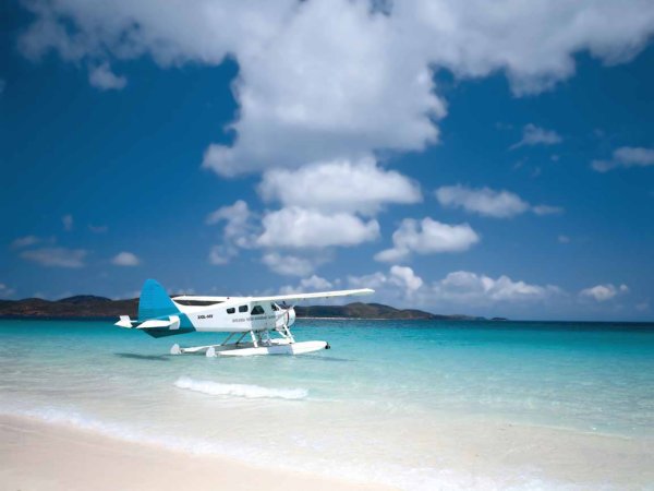 Самолет на рассвете