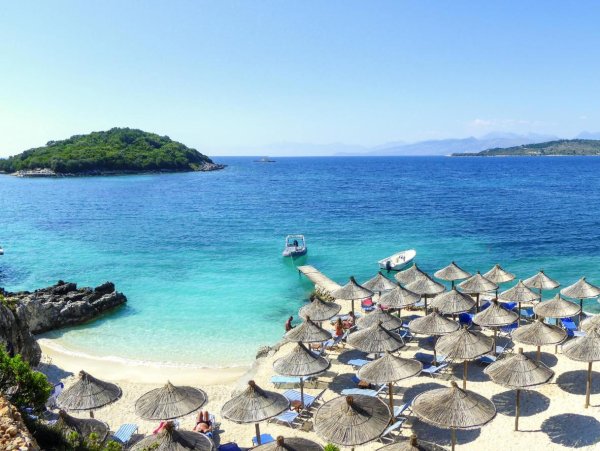 Ксамиль Албания