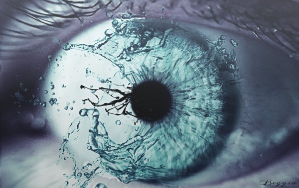 Глаза из воды