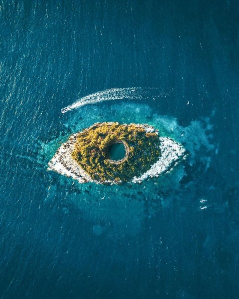 Женские глаза