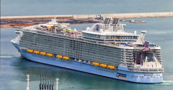 Океанский лайнер симфония морей