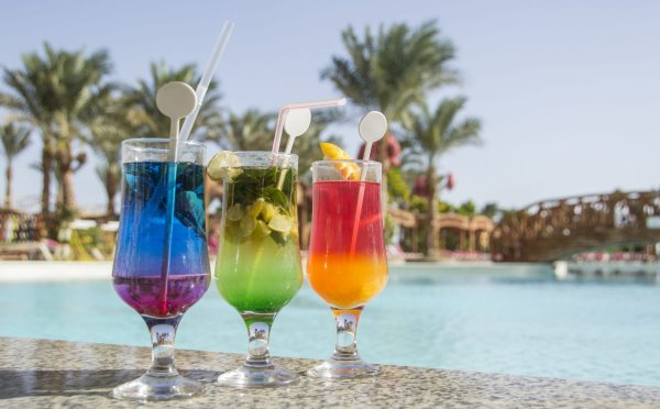 Море пляж коктейль