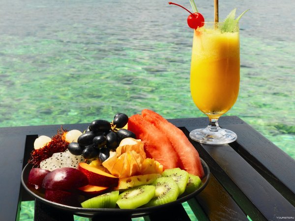 Коктейль на пляже