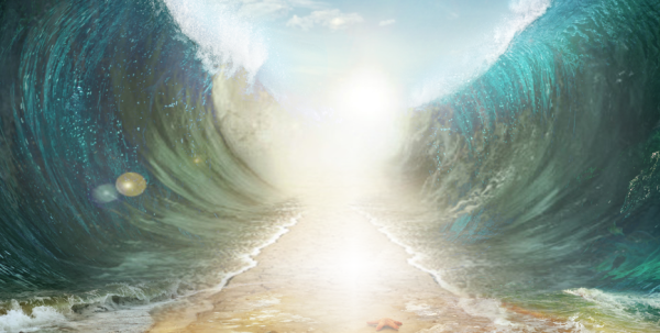 Море расступилось