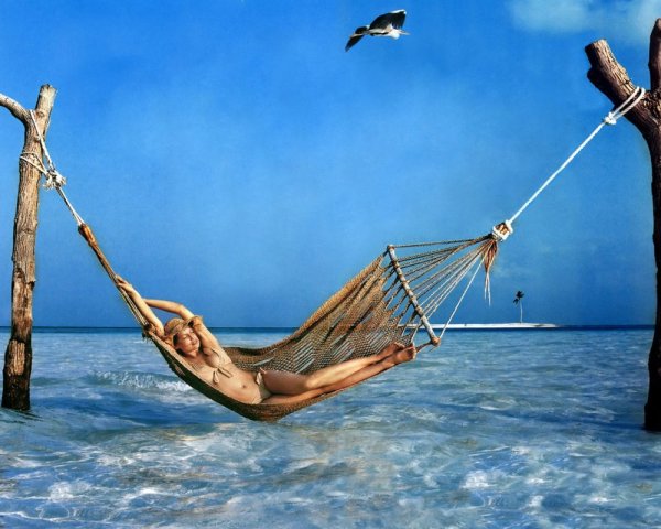 Гамак над морем