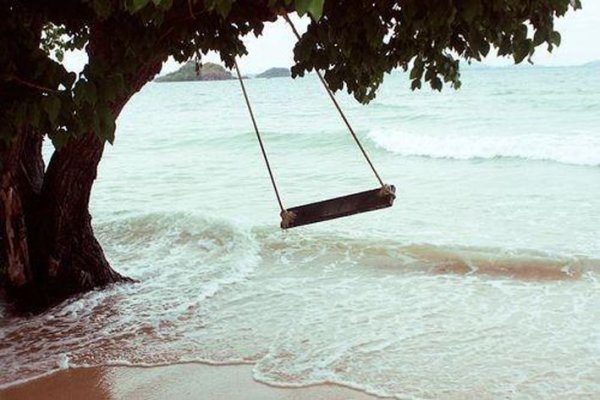 Качели в море