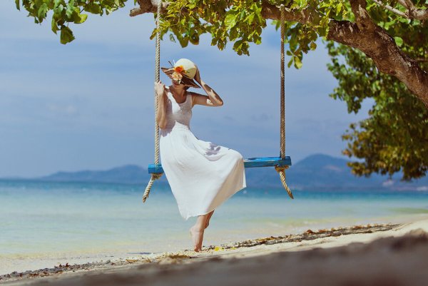 Качели в море