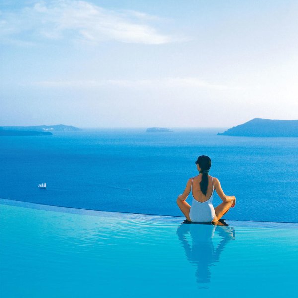 Шезлонг для бассейна