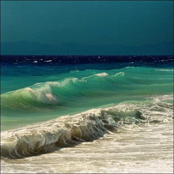 Бирюзовое море и белый песок