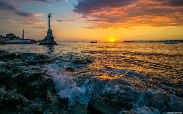 Севастополь море ночь