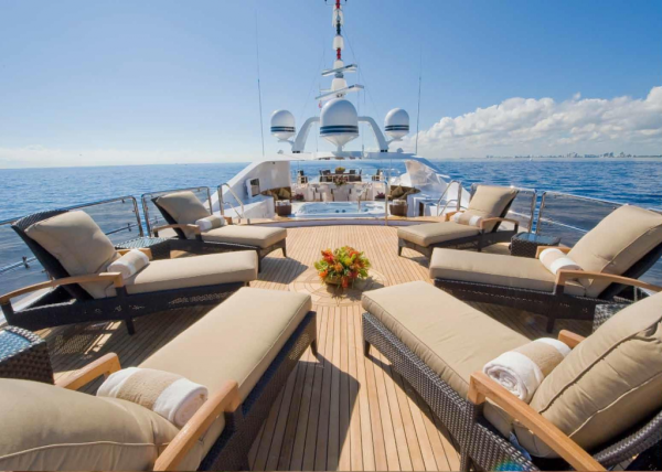 Красивый вид с яхты