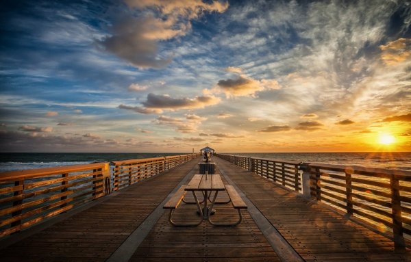 Пристань на закате