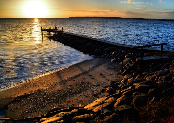 Море причал