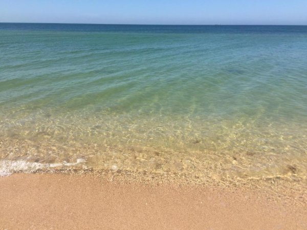 Пляж морской Бриз в Голубицкой