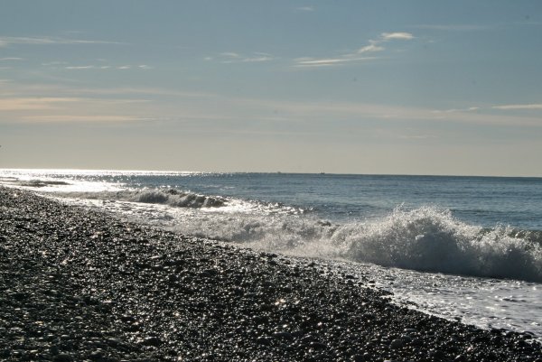 Галечный пляж Адлер